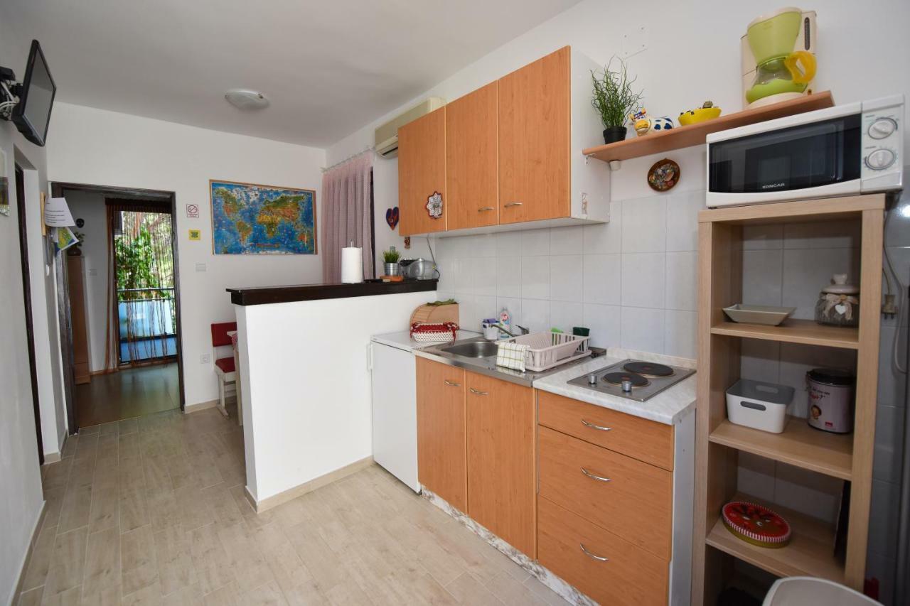 Apartments Enya Novalja Eksteriør billede