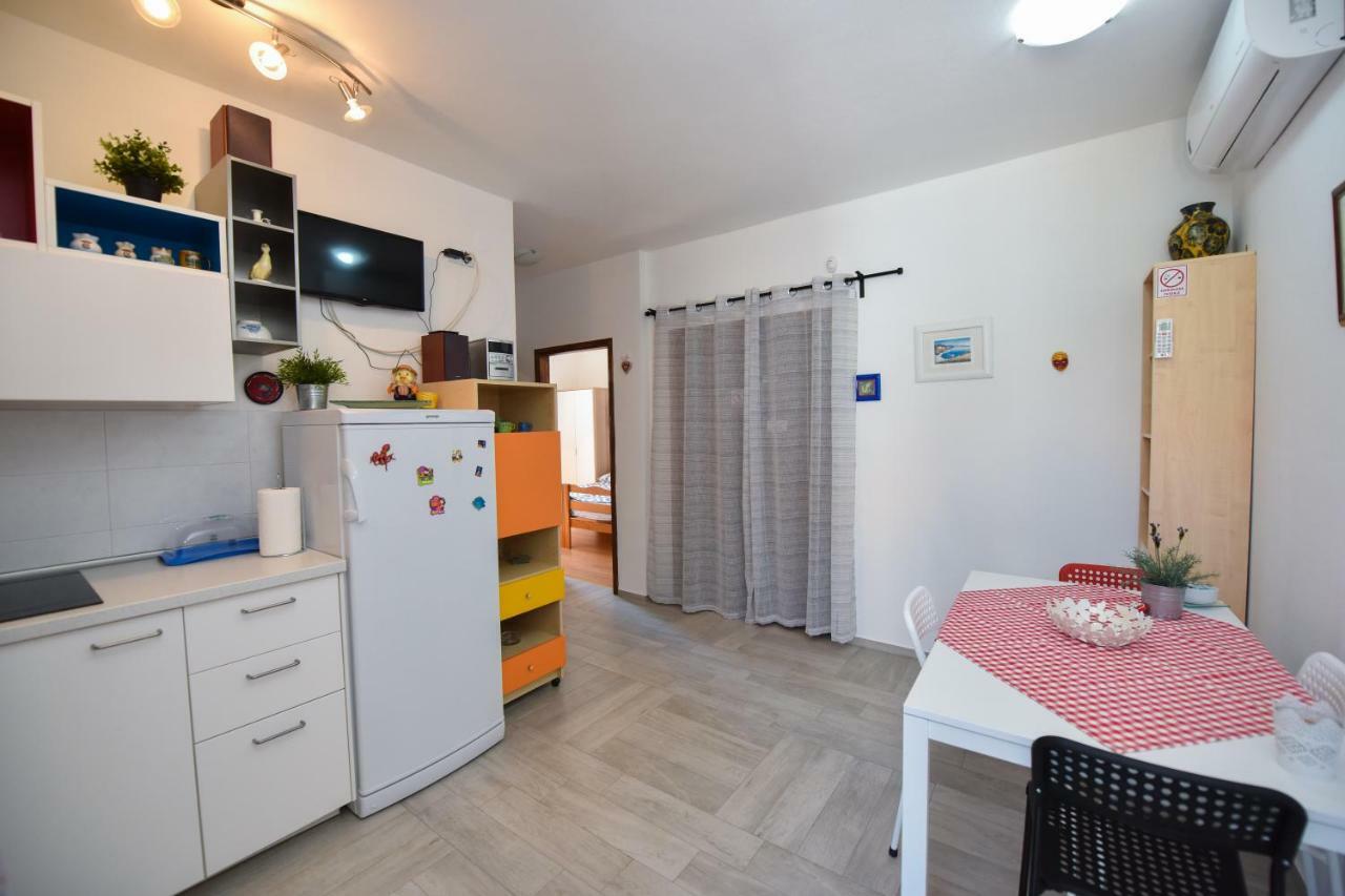 Apartments Enya Novalja Eksteriør billede